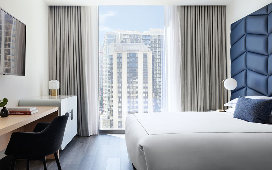 King guestroom with city view